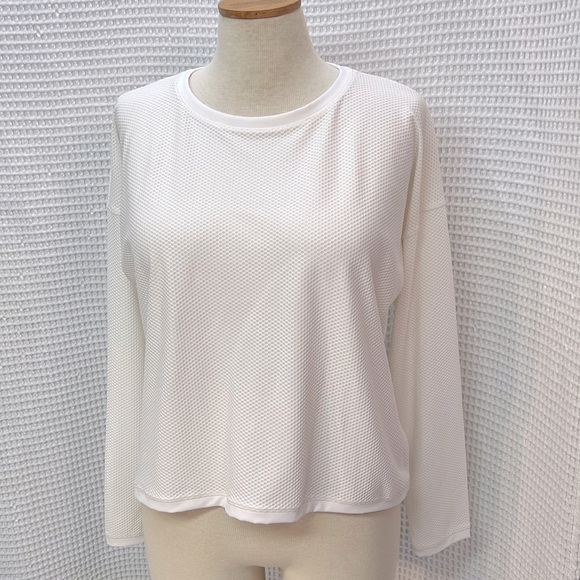 CALIA by Carrie Underwood Tops - calia by carrie underwood white pullover athletic long sleeve top womens XL. EUC